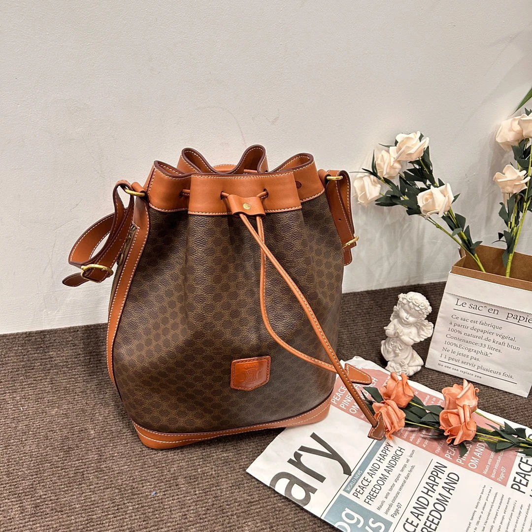 95新 Celine/思琳 Celine 斜挎包