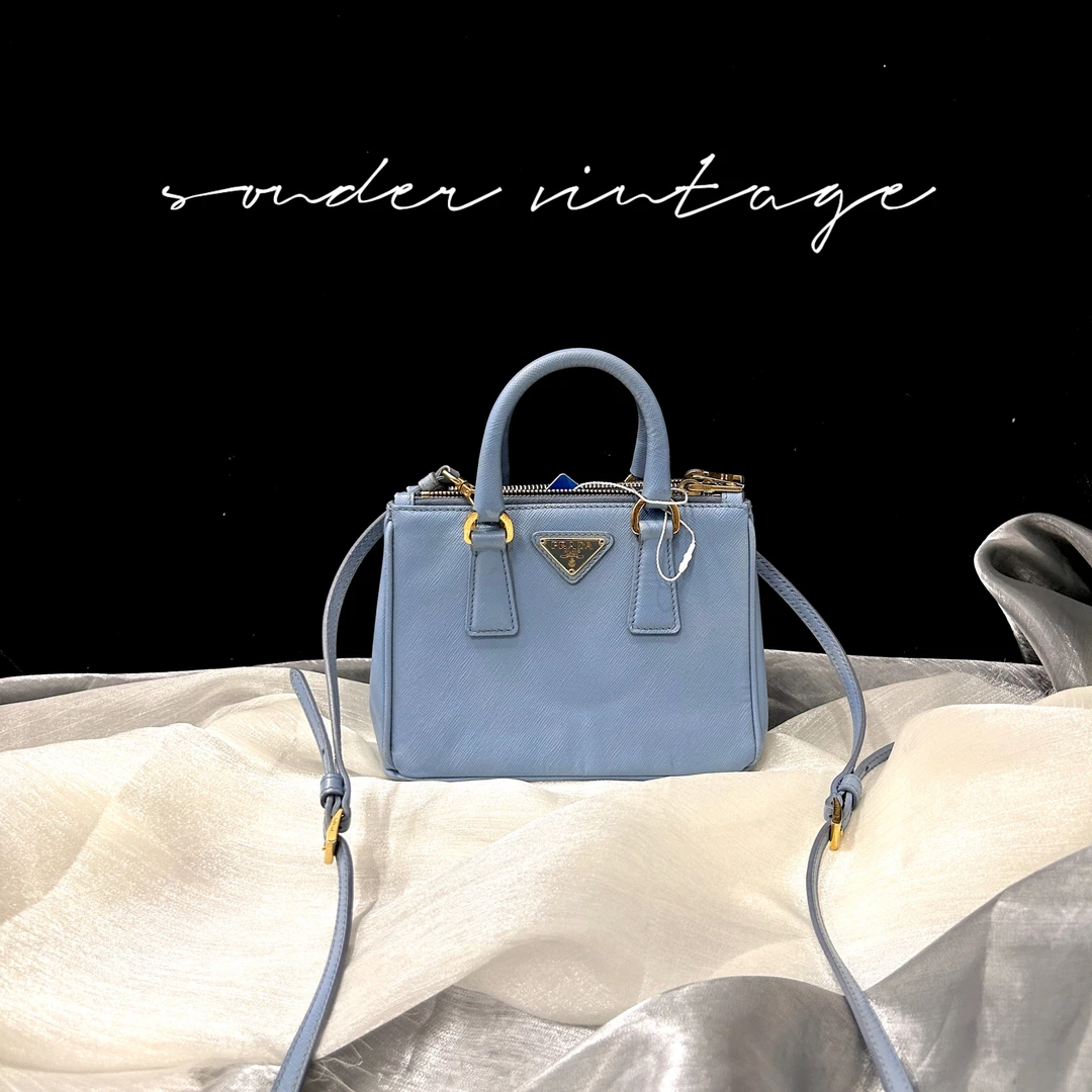 95新 Prada/普拉达 Prada单肩斜挎包