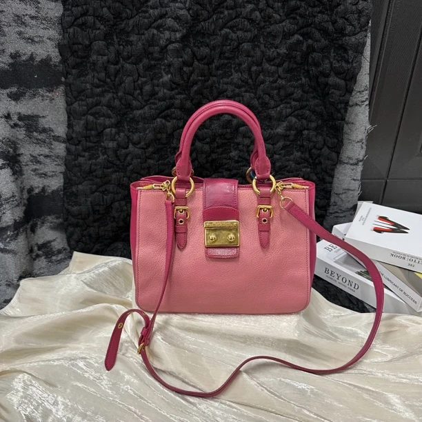 95新 MIU MIU/缪缪 miumiu 斜挎包