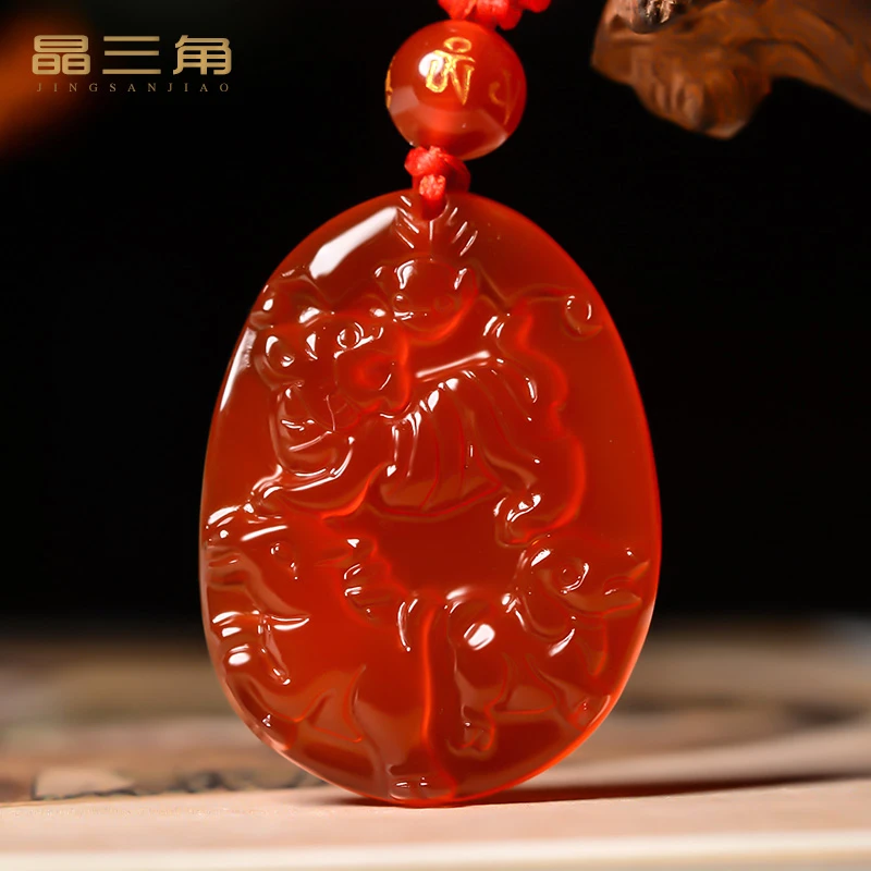 天然红玛瑙十二生肖属相虎马狗三合吊坠本命年挂件项链男女款饰品