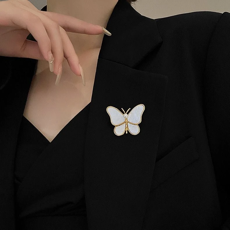 轻奢仿贝壳蝴蝶别针
