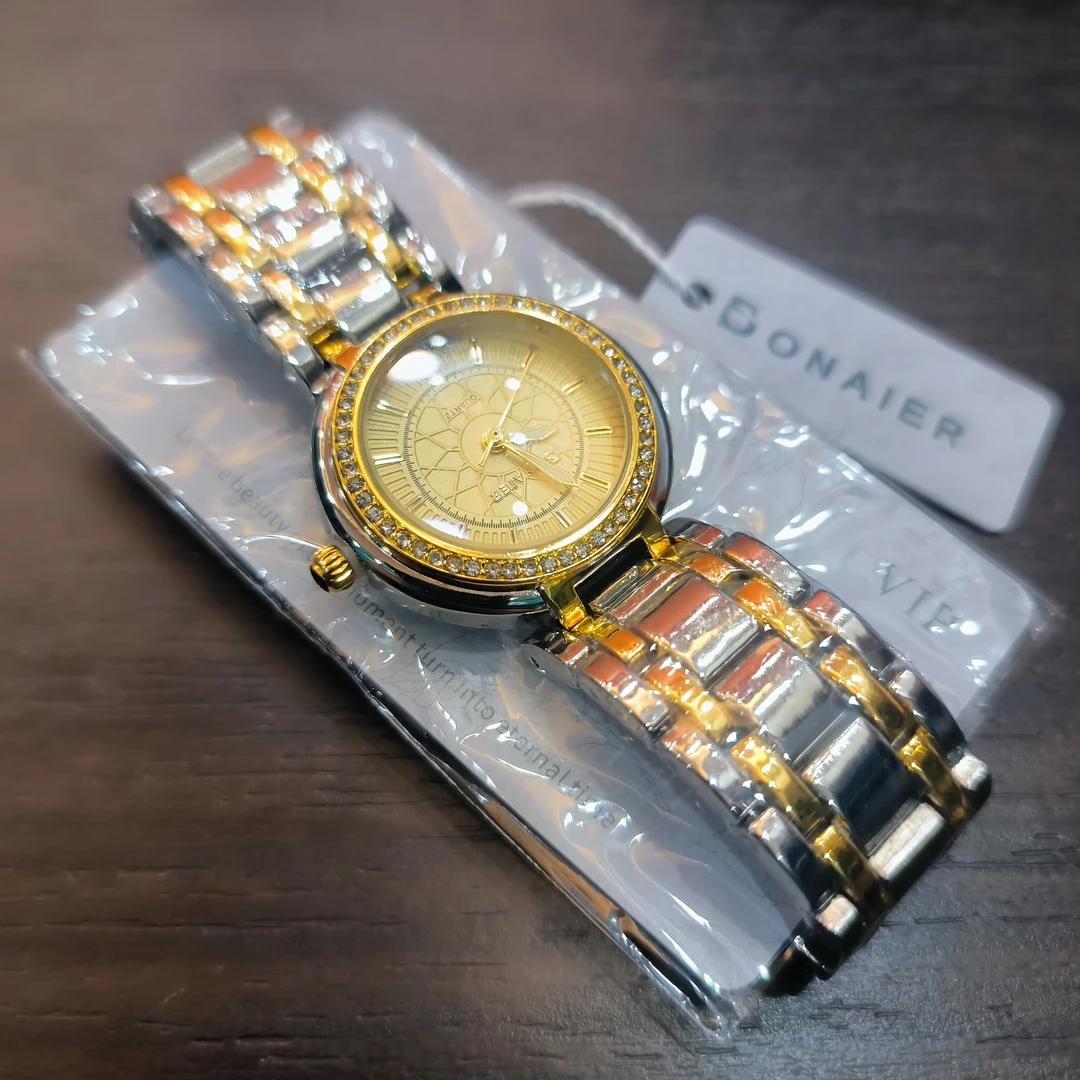 新款工厂直营现货贝母面小香风手表女款高颜值气质女士手表