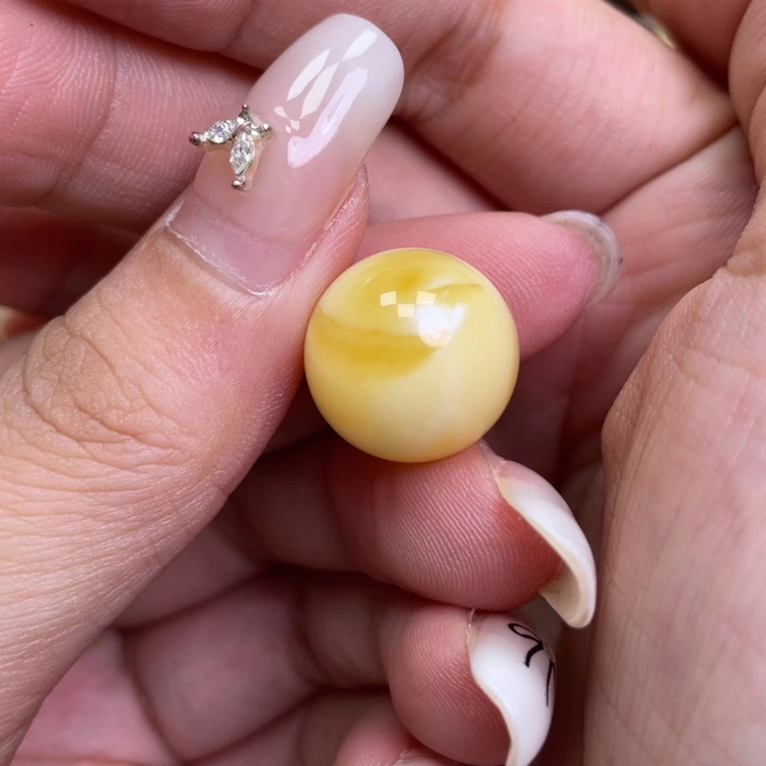 琥珀裸石未镶嵌微瑕带皮色卡15.4（福利）