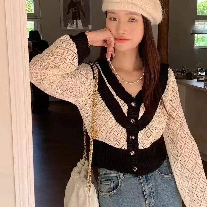 《雨桐精选2.19》V领针织上衣-10027