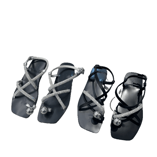 乐魔真皮女鞋2024夏季新款水钻套趾平底凉拖一字扣带沙滩百搭半拖