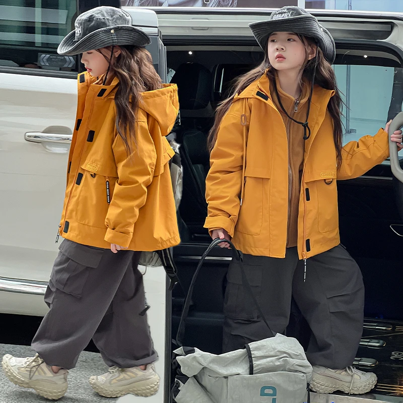 女童外套秋冬款2025新款爆款6-12岁中大儿童三合一可脱卸冲锋衣潮