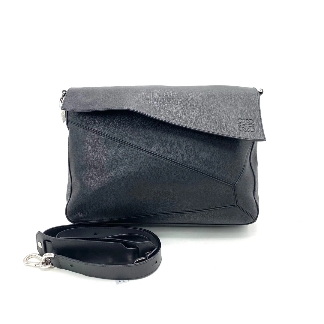 95新 LOEWE/罗意威 98新全皮几何手提斜挎包 尺寸37/26