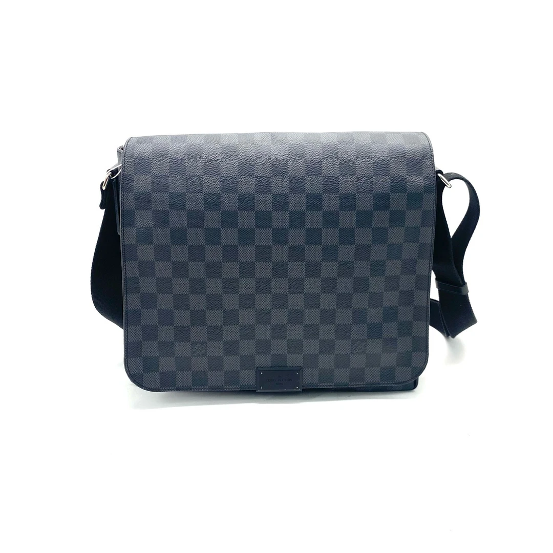 99新 LouisVuitton/路易威登 黑棋盘格翻盖邮差包 尺寸31/26中号