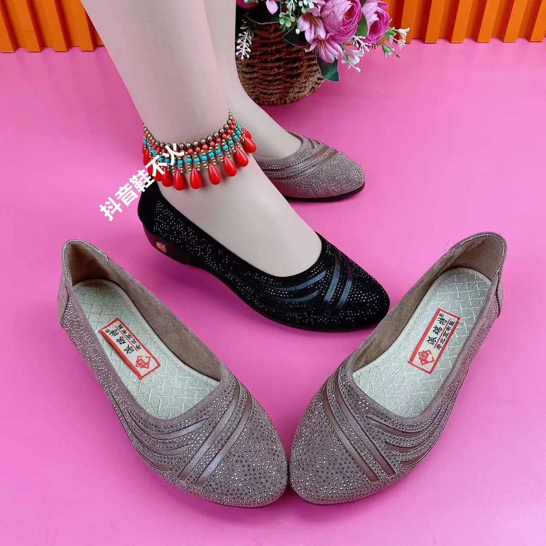 24春老北京布鞋软底休闲平跟烫钻时尚平底舒适透气一脚蹬女黑单鞋