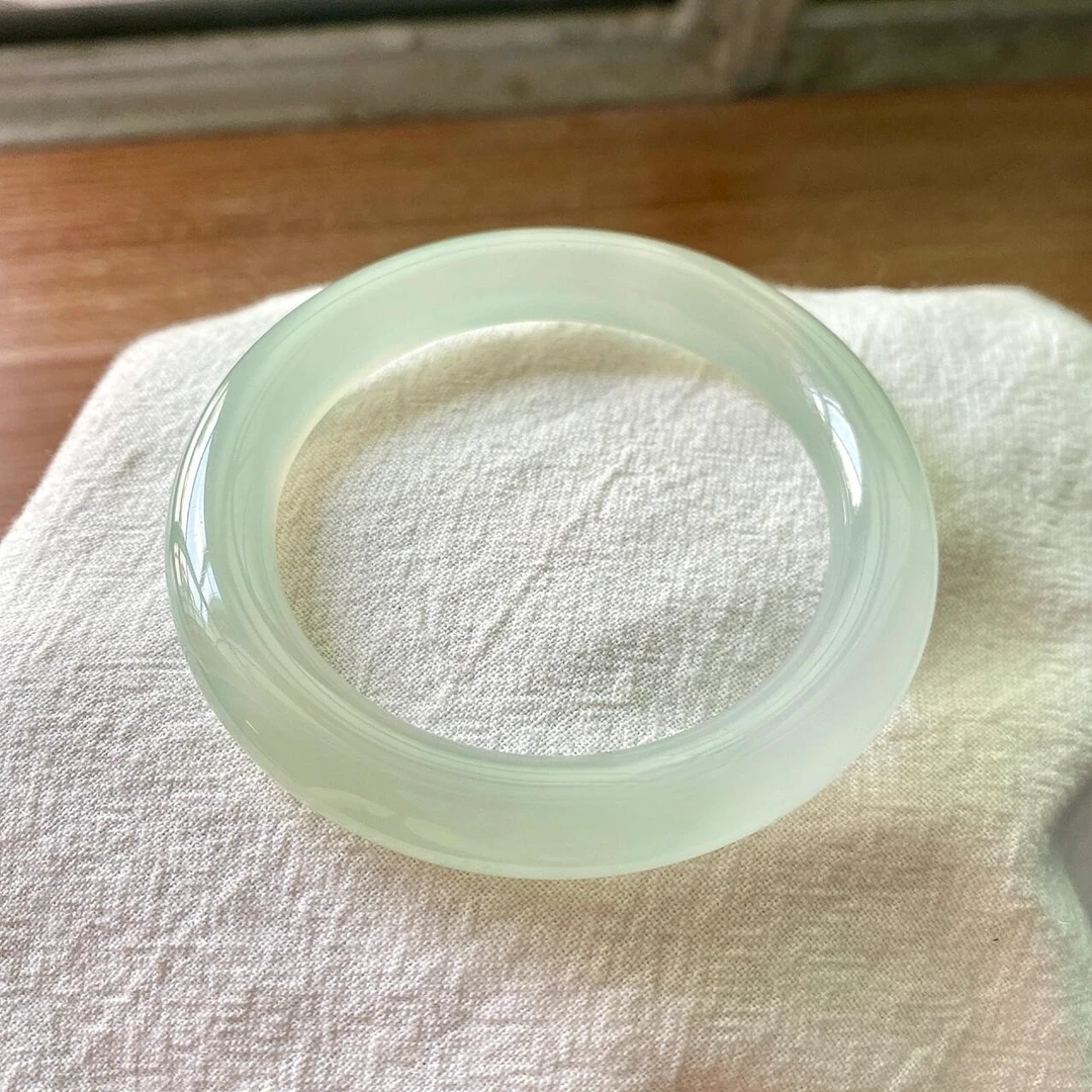 上等A货冰透晴水玉髓手镯天然原矿玛瑙玉镯送女生礼物多样性发一