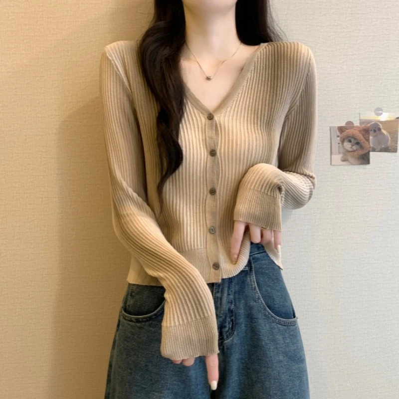 法式复古渐变撞色条纹v领长袖针织衫女秋季设计感短款上衣打底衫