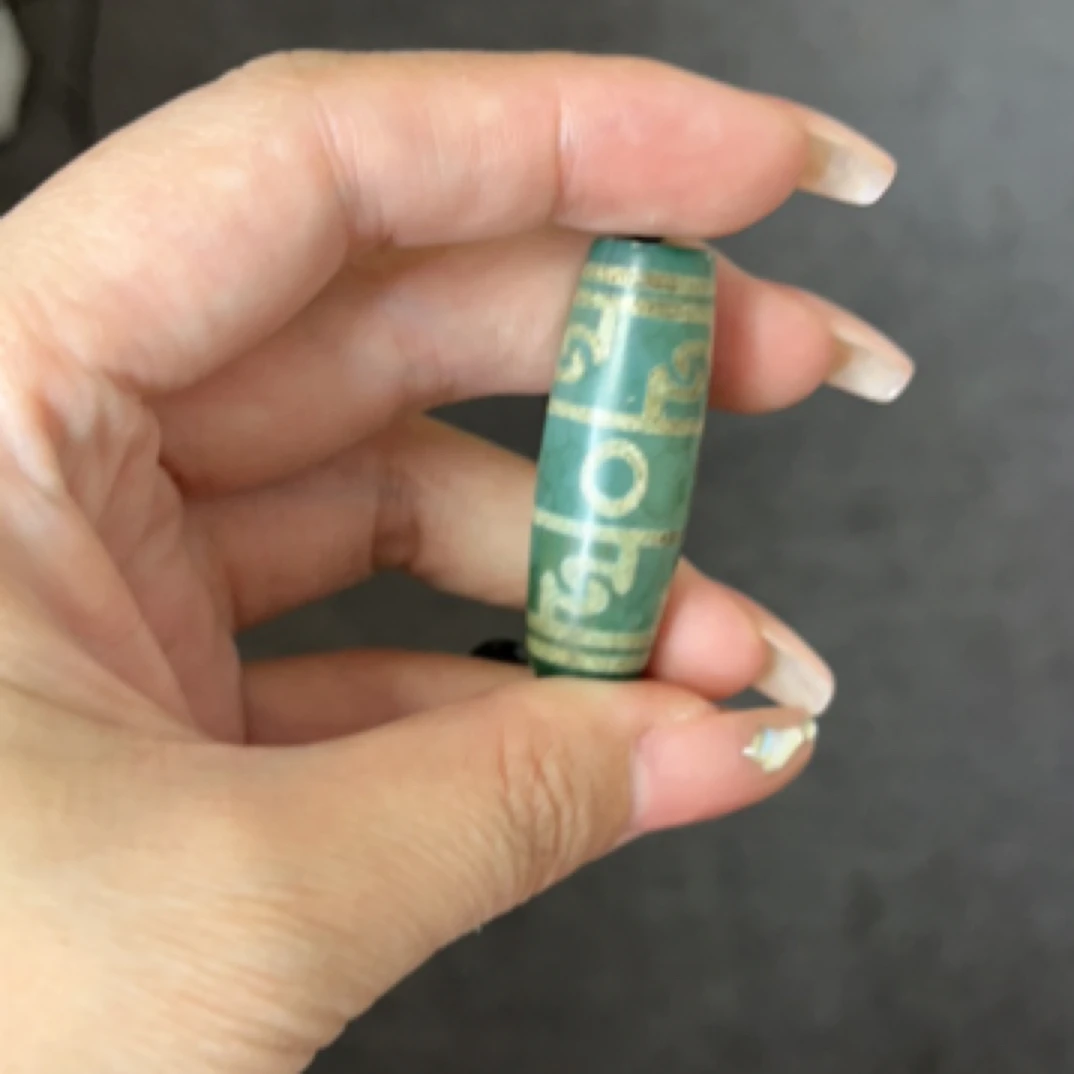 A134带链绿三眼吊坠