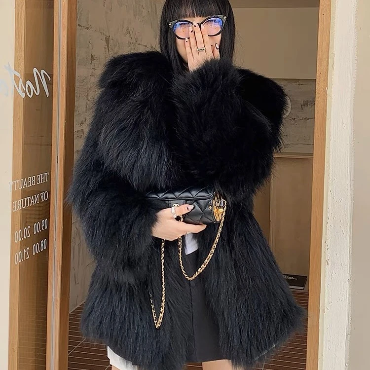 晟狐前80后70西服领中长款貉子毛编织外套