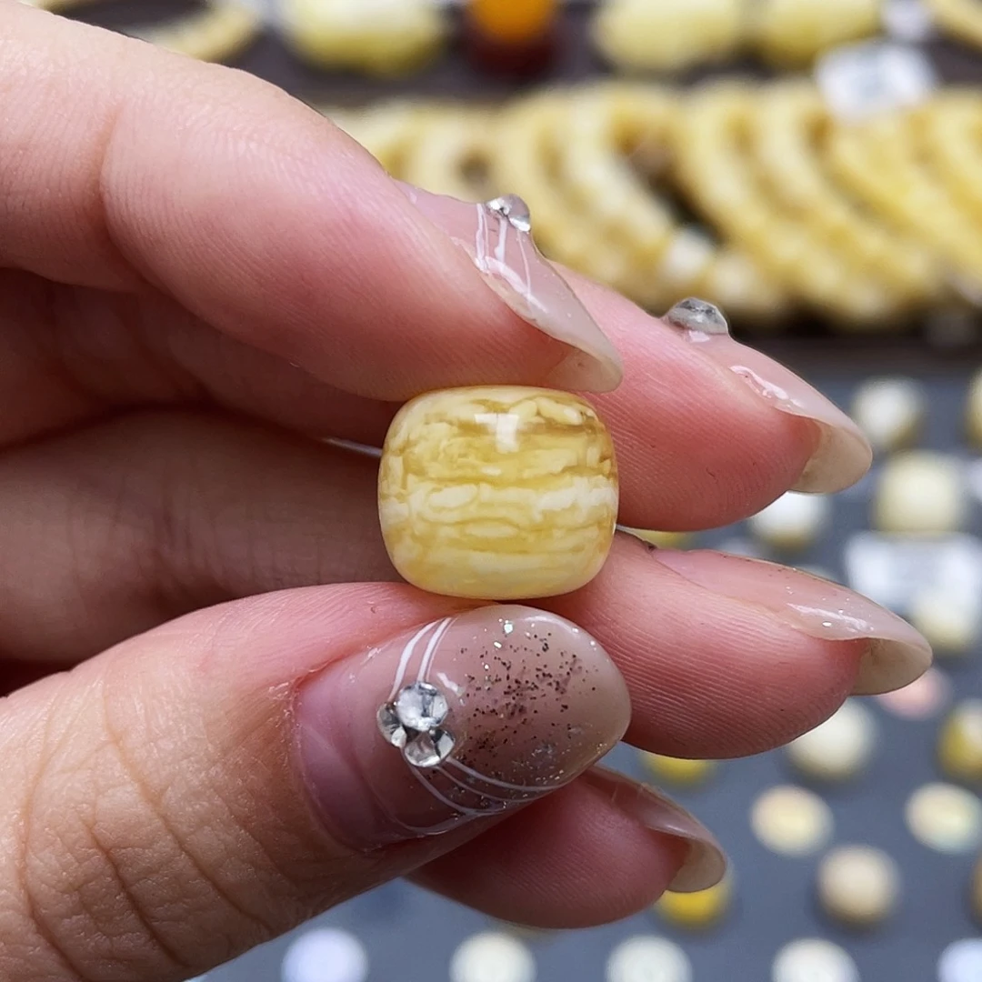 琥珀裸石未镶嵌蜜蜡老型12.2*10.7mm