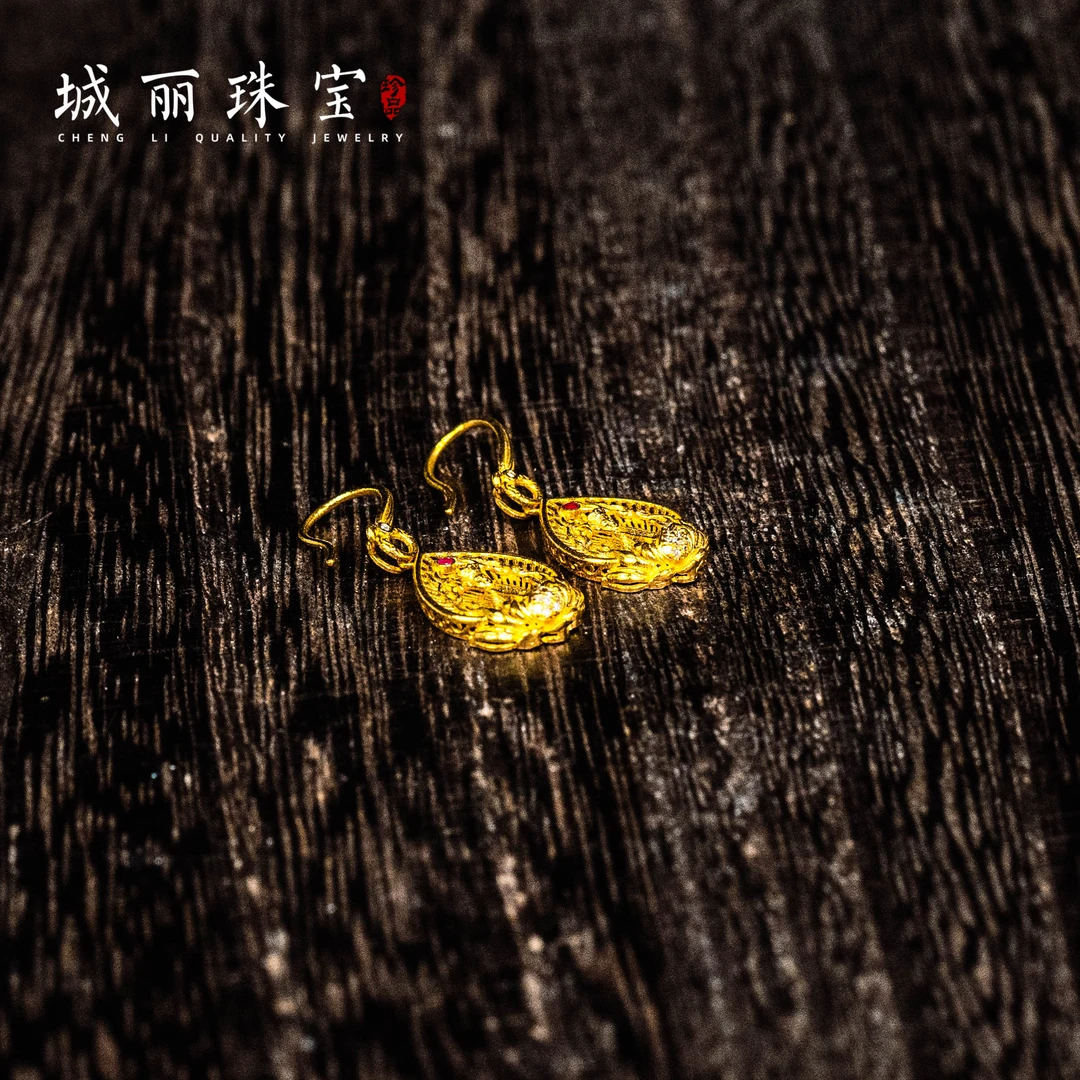 【城丽珠宝】18K大乘离地藏耳环/对（多样性发货）KJ-682