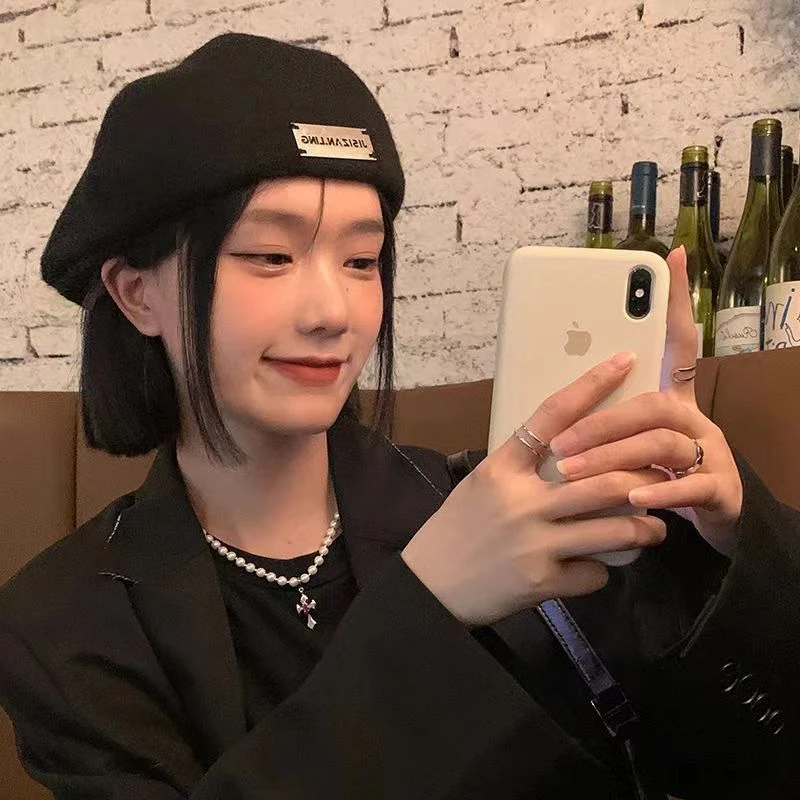 韩系显脸小潮酷反戴贝雷帽子女小众高级感个性时髦穿搭复古前进帽