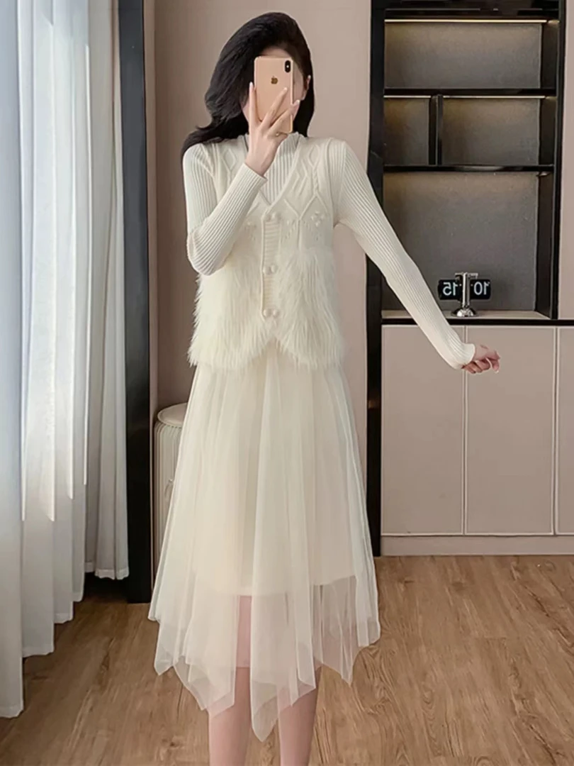 2025新款法式针织连衣裙女两件套秋冬季针织马甲搭配网纱裙子套装