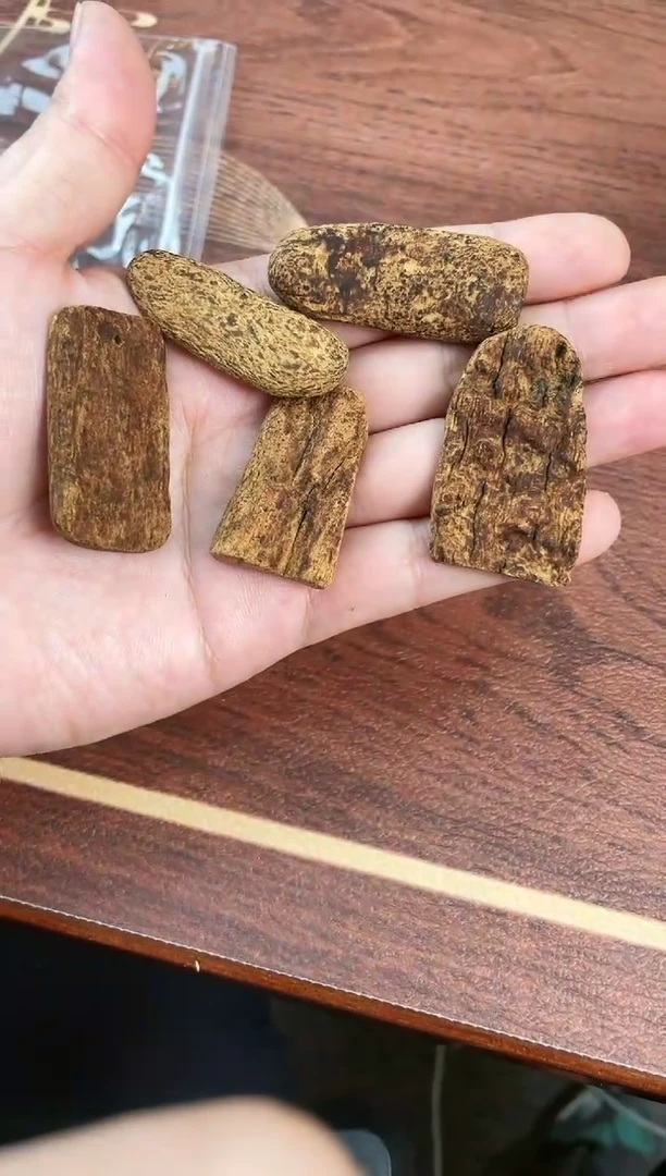 【闪购商品】沉香摆件24号惠安红土块料多样性发一个