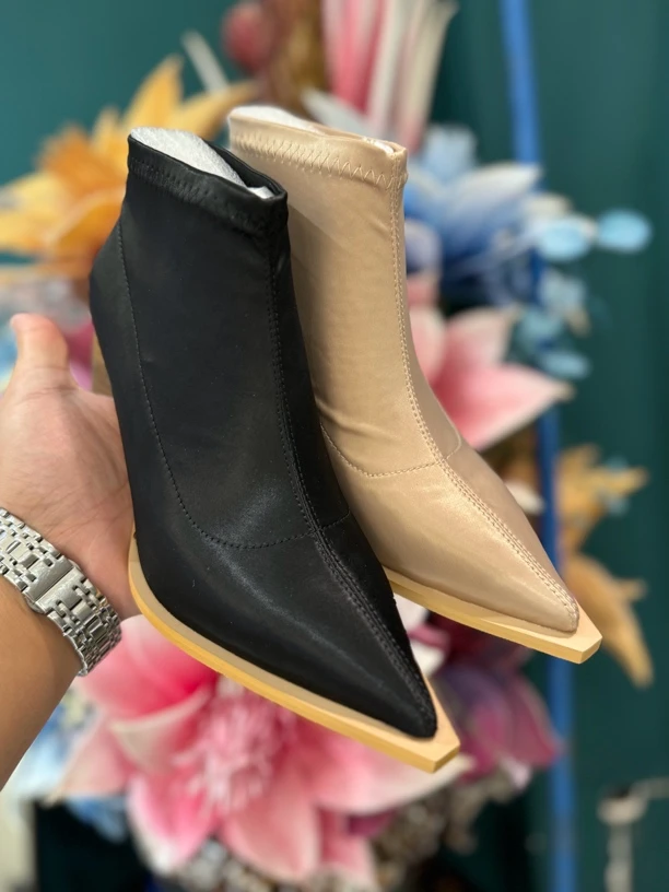 18373-5 尖头弹力瘦瘦靴秋冬新款法式小个子粗跟短靴女高跟马丁靴