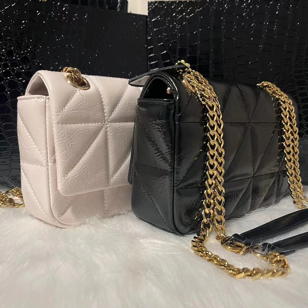 12号 经典斜跨单肩云朵女包-尺寸：22*6*12