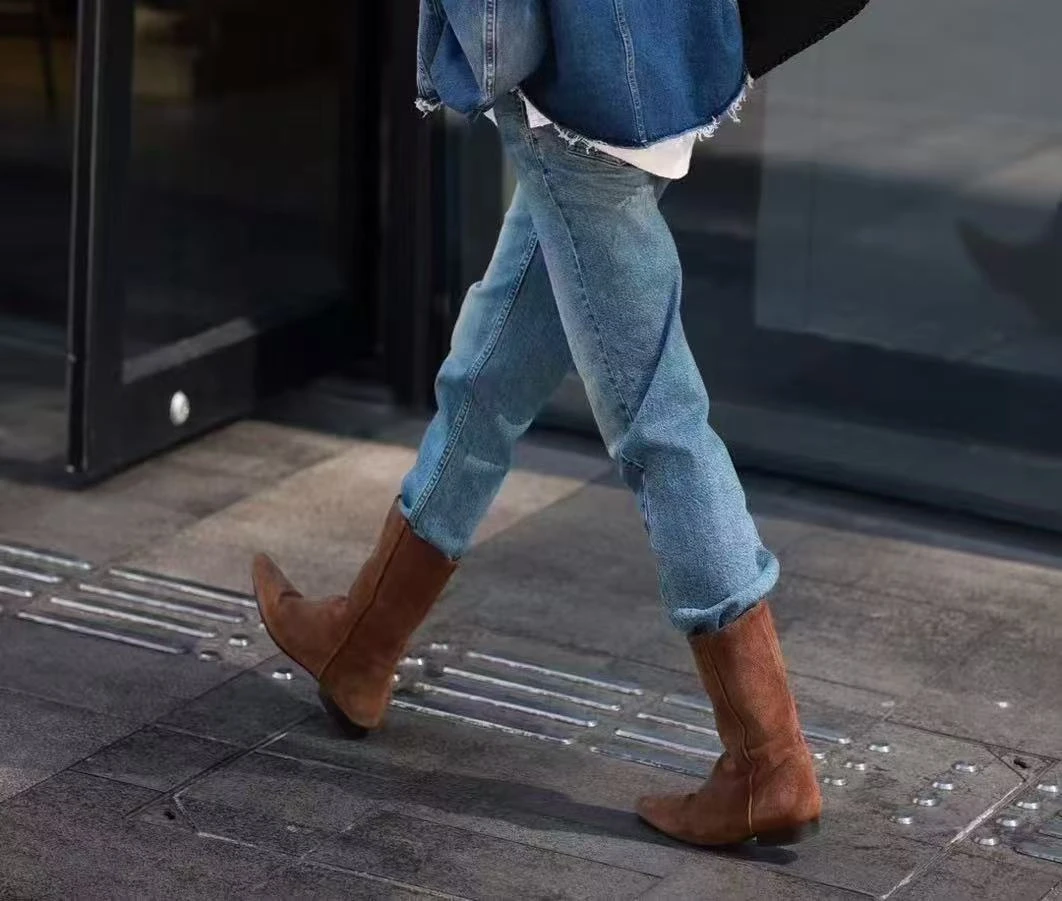 【柳青女装】2024秋冬季新款直筒显瘦简约有型牛仔裤