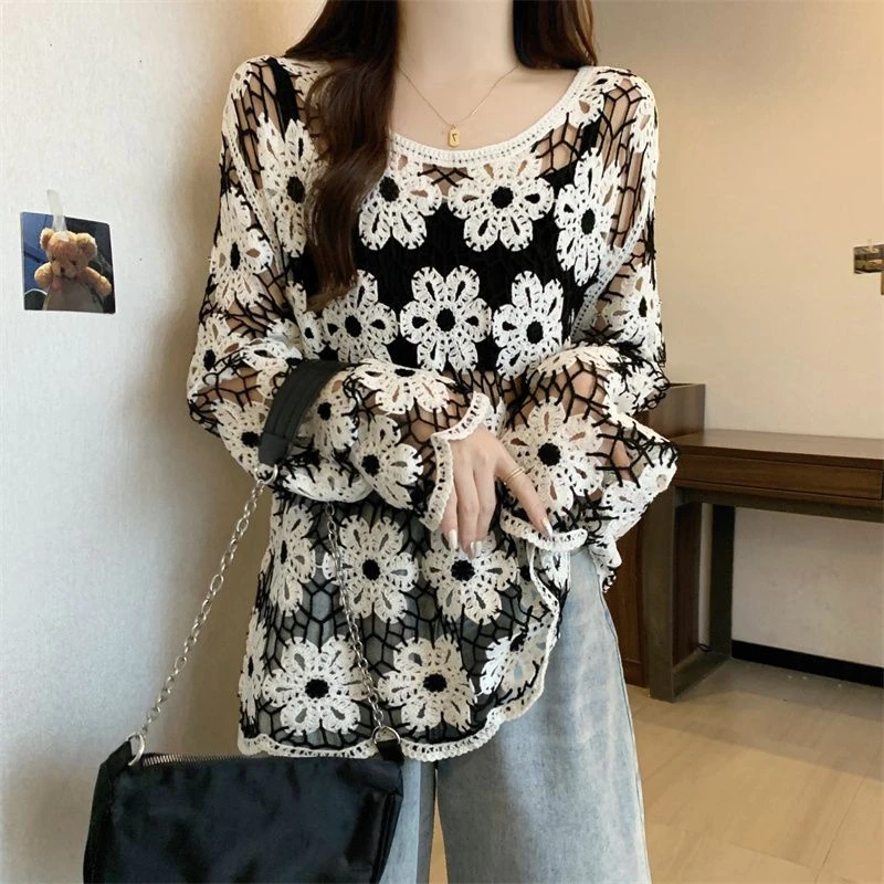 2025新款复古镂空钩花长袖针织衫女大码减龄宽松毛衣独特别致上衣