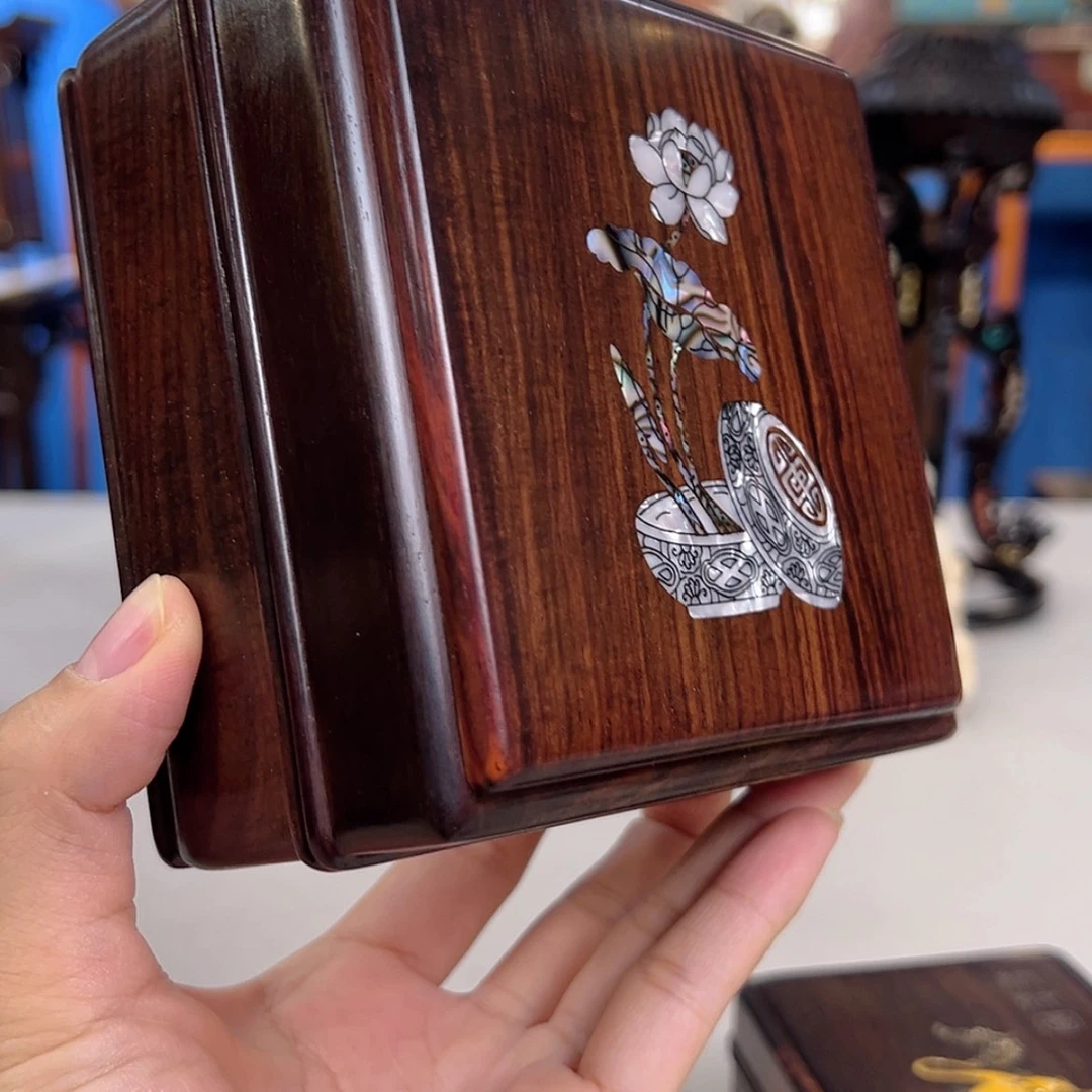 【闪购商品】红酸枝木类成套家具荷花盒子