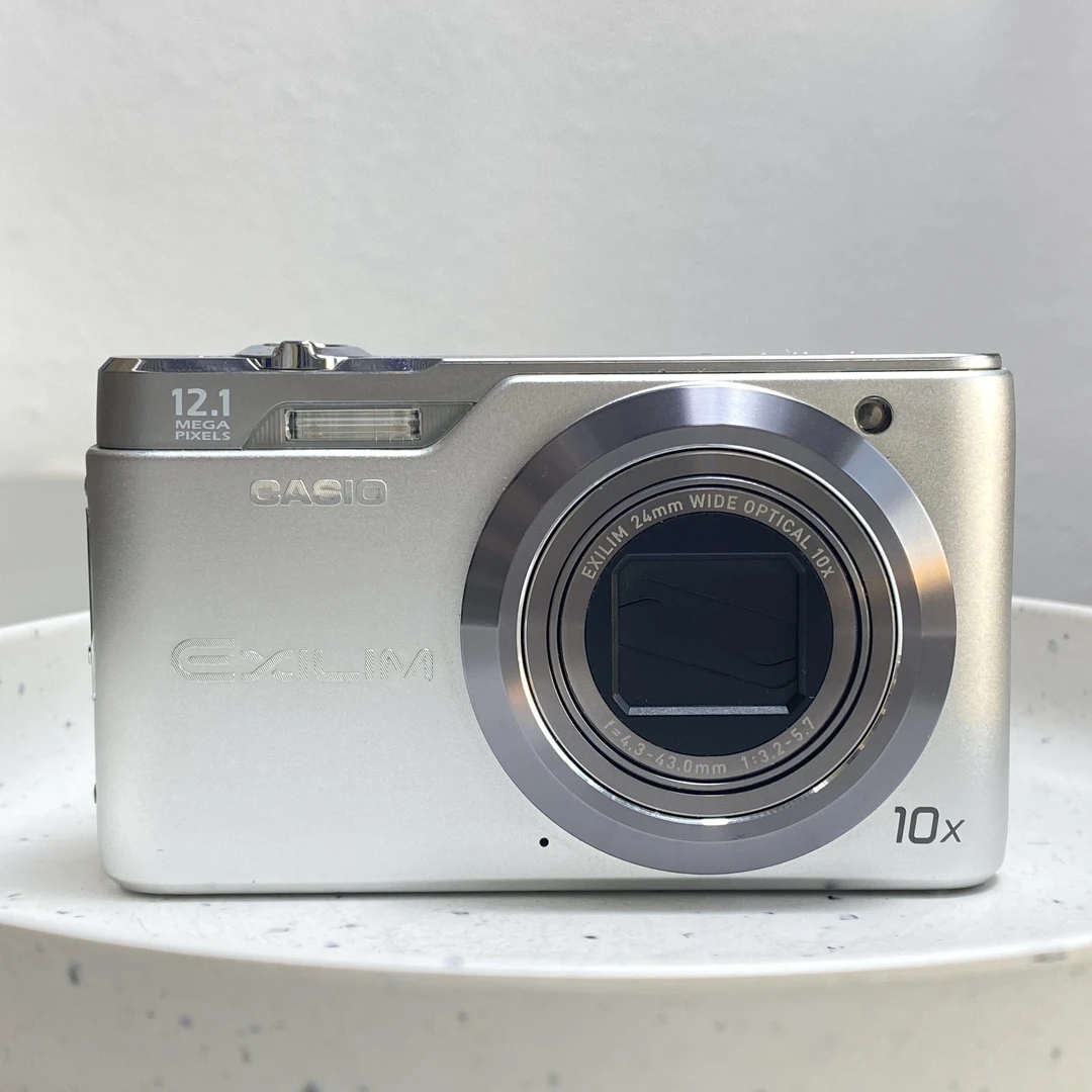 95新 Casio/卡西欧 卡西欧H5 1200万像素10倍小长焦数码ccd