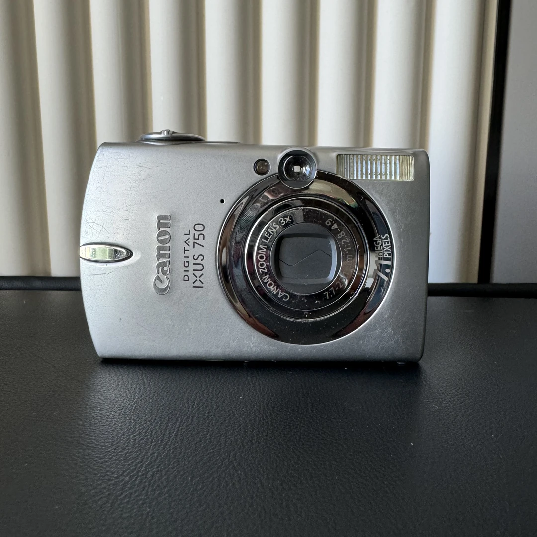 9新 Canon/佳能 佳能ixus750 710万像素 3倍光变 拍下no退no换