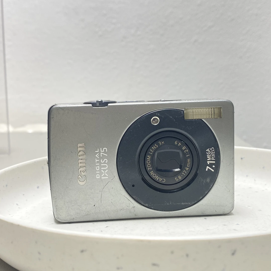9新 Canon/佳能 佳能ixus75冷白皮700万像素3倍变焦数码ccd