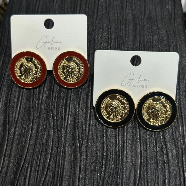 铜合金耳饰 GULUM 242 硬币款耳钉个性潮流女王牌欧美气质复古