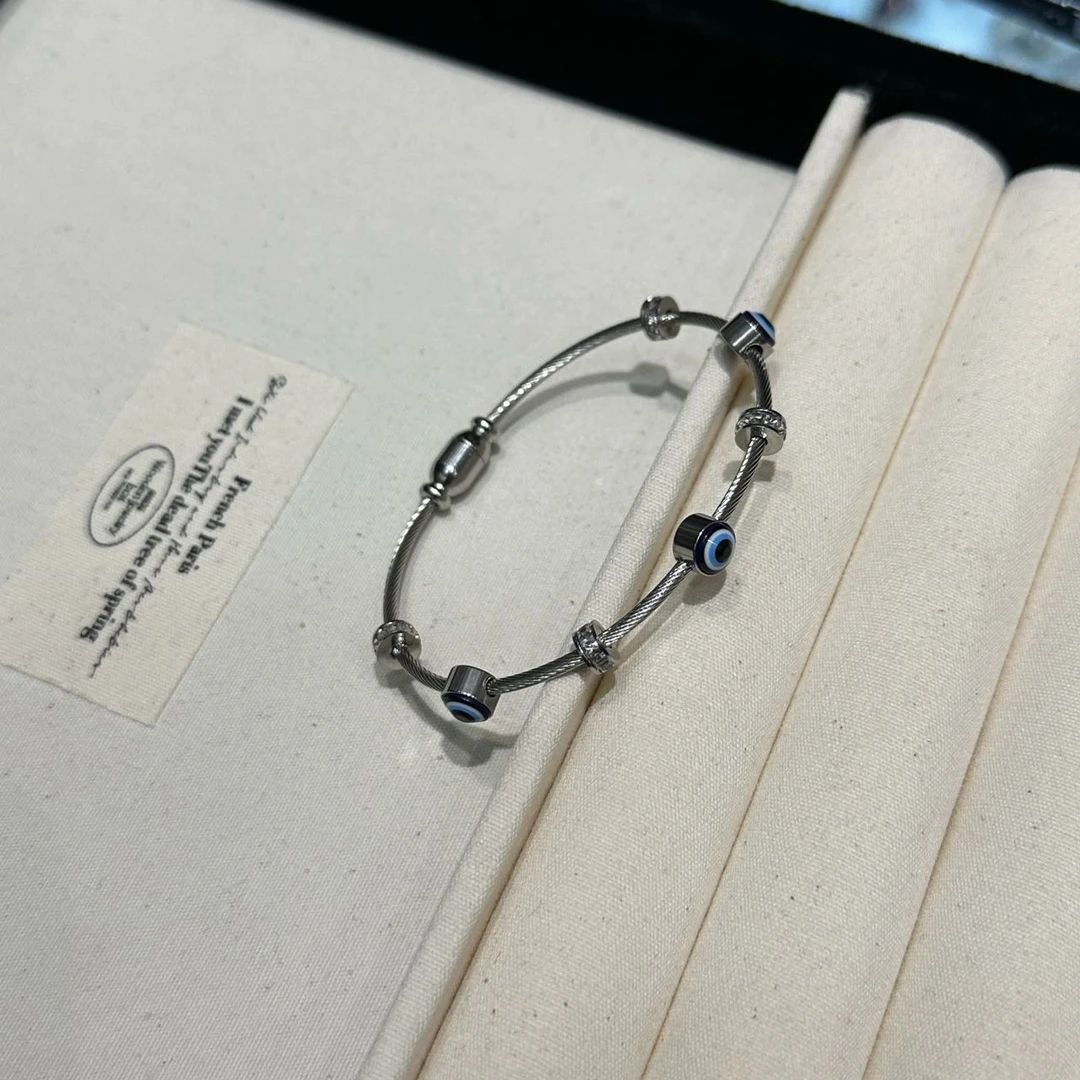 铜合金亚克力手链 GULUM 148银色简约蓝眼睛手链轻奢个性小众手饰