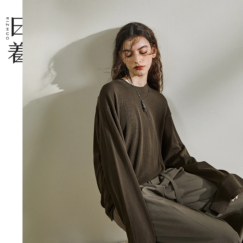 日着原创女装2025秋季新款纯棉轻薄宽松圆领长袖针织衫RB3194M0