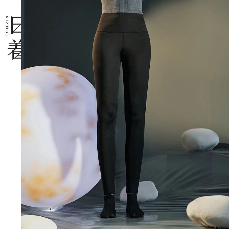 日着原创女装2025冬季新款高弹修身透气热粒绒打底裤子RB8567K0