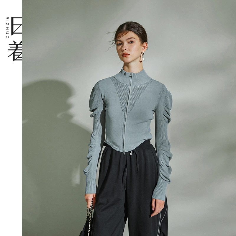 日着原创设计感女装2025春季新款时尚小高领修身针织毛衫RB1187M0