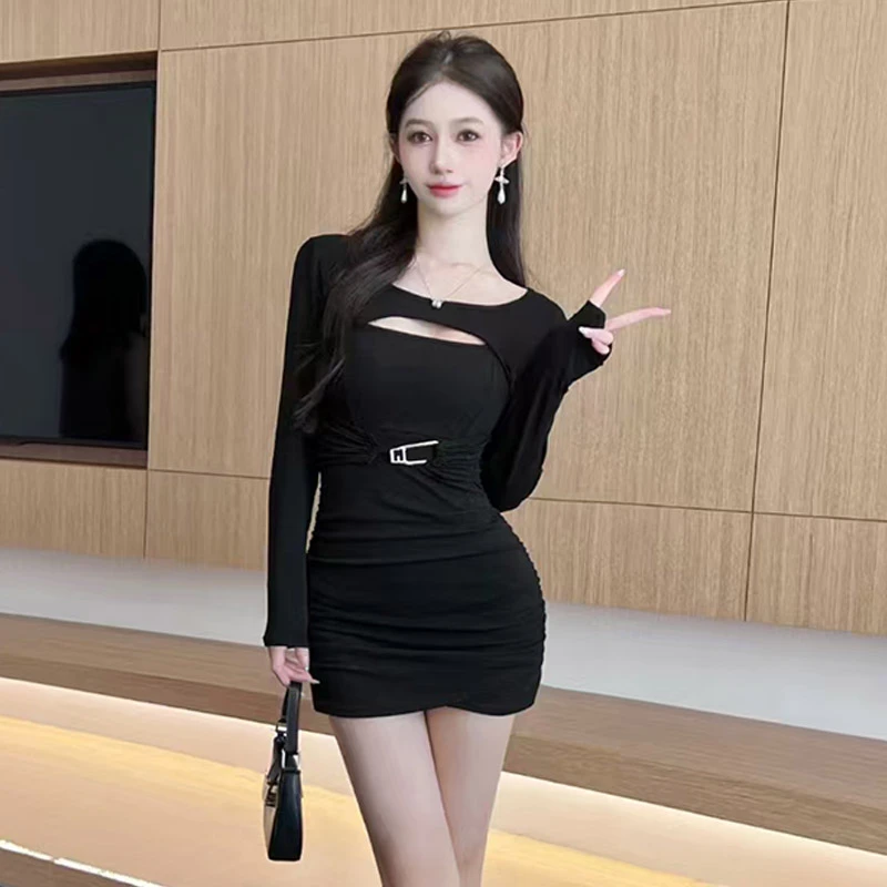 夜场独特设计感连衣裙女2024秋装新款时尚洋气长袖修身镂空包臀裙