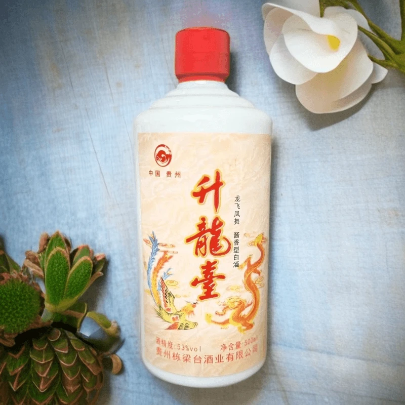 栋梁台栋梁台栋梁台龙飞风舞酱香型53度白酒53%Vol