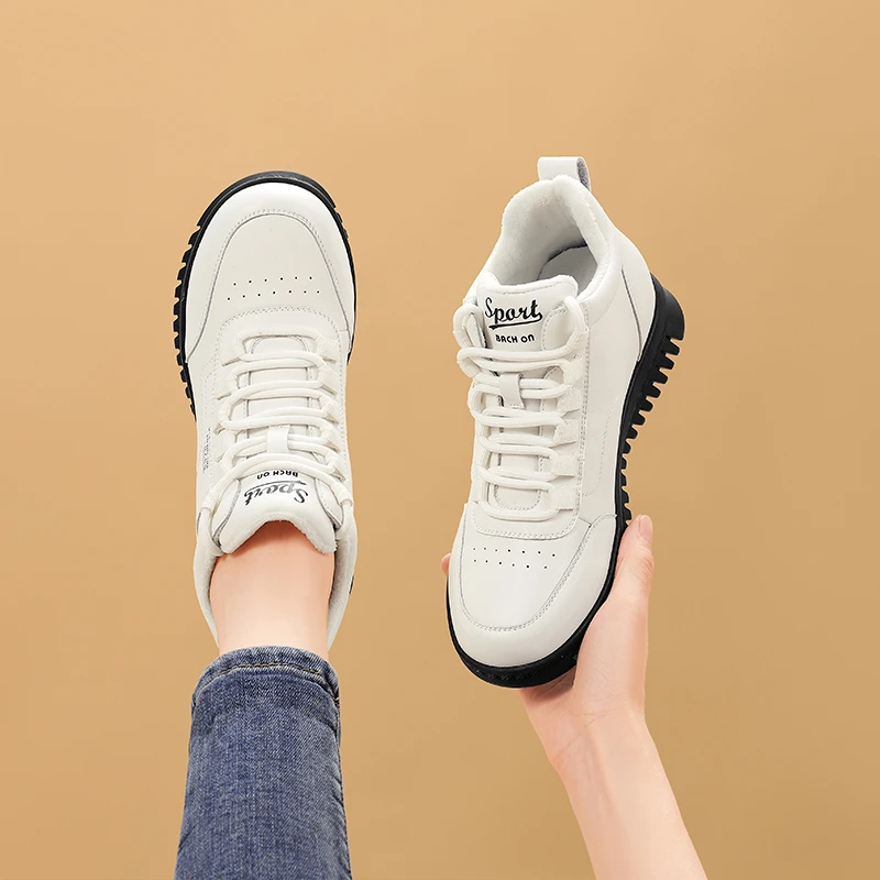 软底加绒高帮小白鞋女2024新款冬季真皮防滑旅游白色运动鞋休闲鞋
