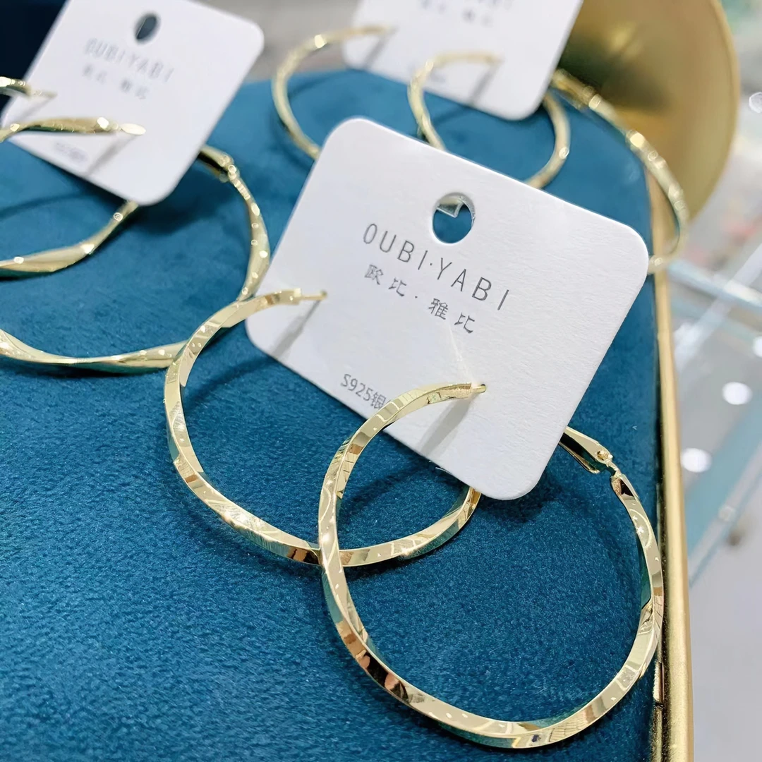 合金耳饰 气质圈圈耳环个性简约时尚2023新款耳圈大耳圈商场欧美