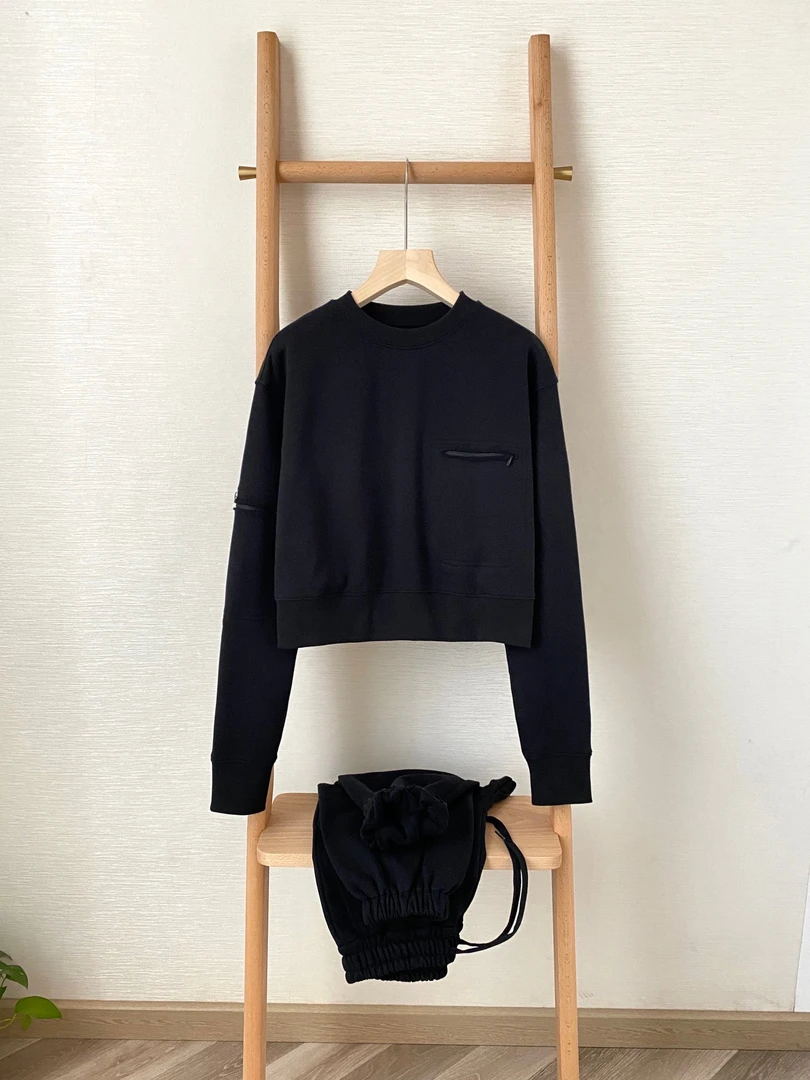 【Hua】春秋款女士休闲百搭口袋拉链短款卫衣7050002