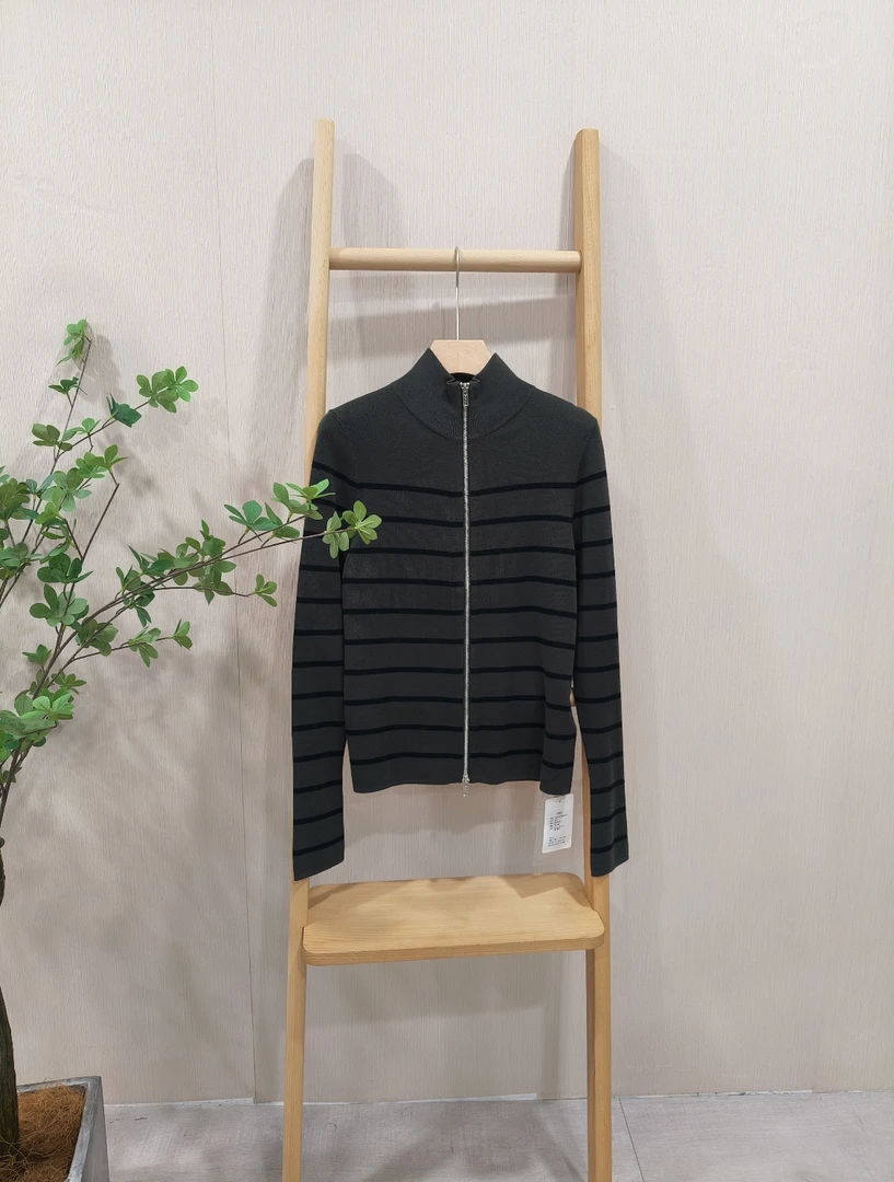 【Hua】76671早秋立领长袖羊毛针织开衫（样衣）