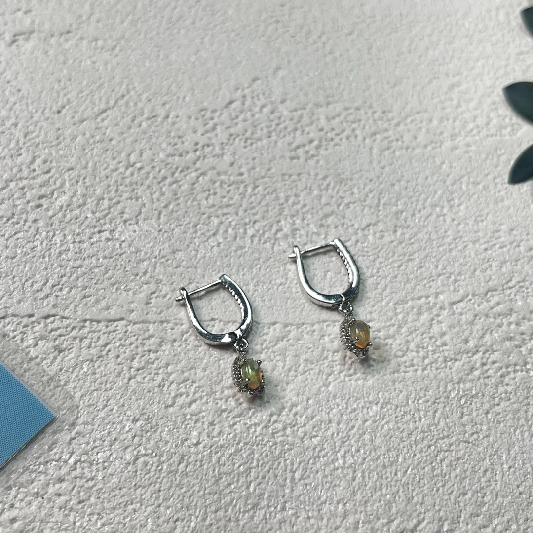 全新未使用  简约欧泊耳环bp1074