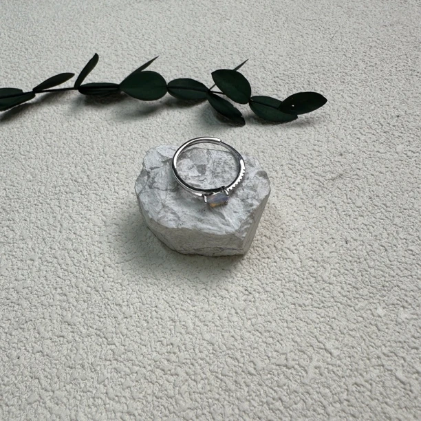 全新未使用  【六六中古】孤品复古简约欧泊S925银戒指aj3222