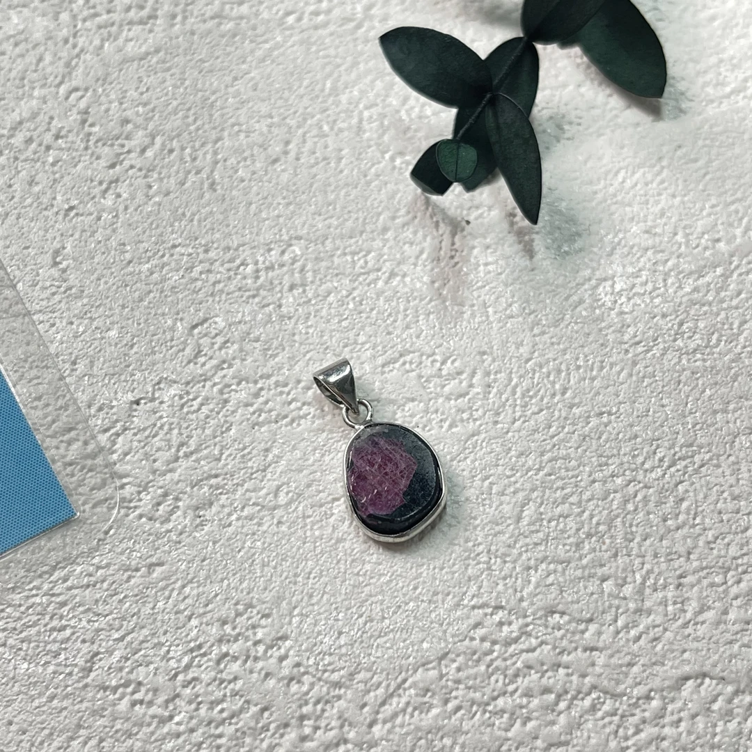 全新未使用  【六六中古】孤品简约红宝石吊坠aw9320