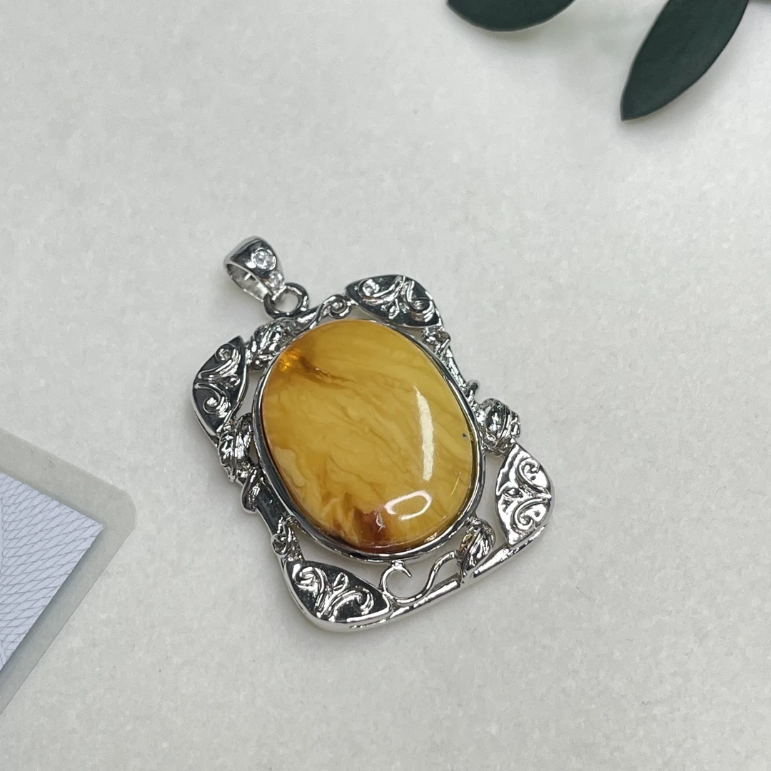 全新未使用  【六六中古】孤品复古蜜蜡吊坠aw8562