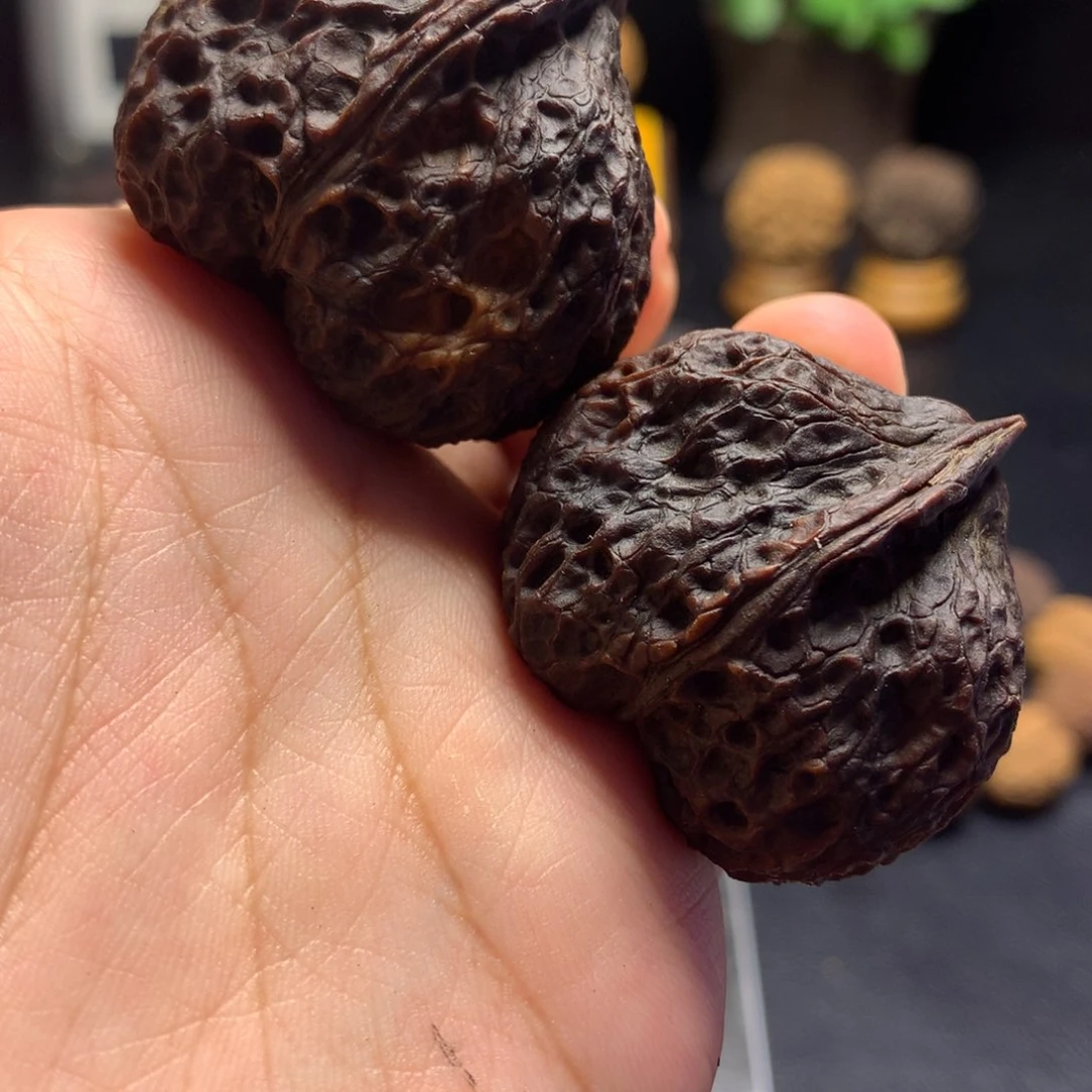 【闪购商品】文玩核桃吊坠L梅花官座