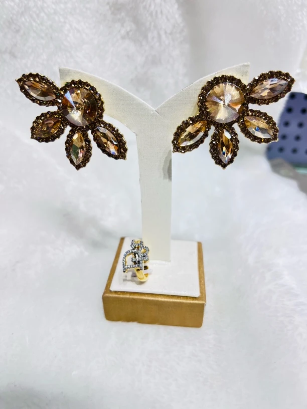 铜合金耳饰 钻耳环婚礼必备时尚大气