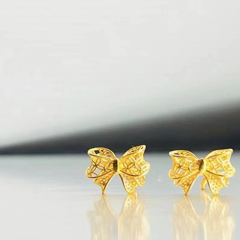 Chow Tai Seng/周大生足金时尚蝴蝶结耳精致轻奢甜美百搭首饰咨询
