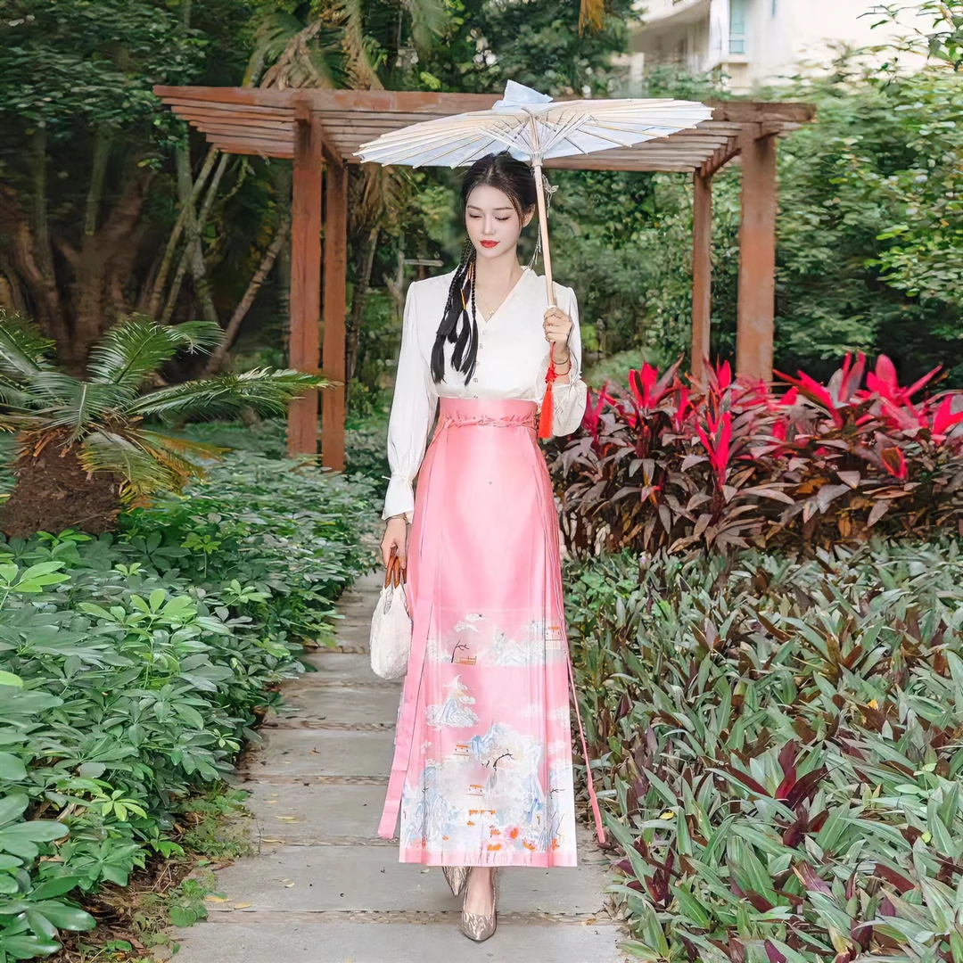 新中式汉服明制印花粉色马面裙女国风订婚汉服套装