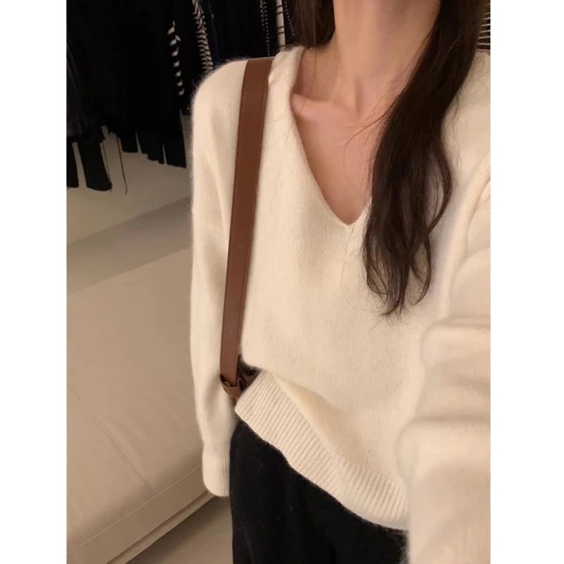 米白色v领针织衫女秋冬软糯慵懒毛衣2024新款打底衫宽松长袖上衣